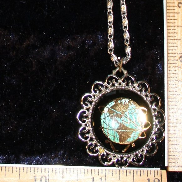 Vintage Jewelry - World's Fair Necklace